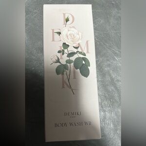 DEMIKI Body Wash Shower Gel